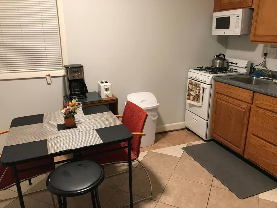 Walk2Metro'S,Dcgem,Private,Wifi, Freeparking Apartment Арлингтън Екстериор снимка